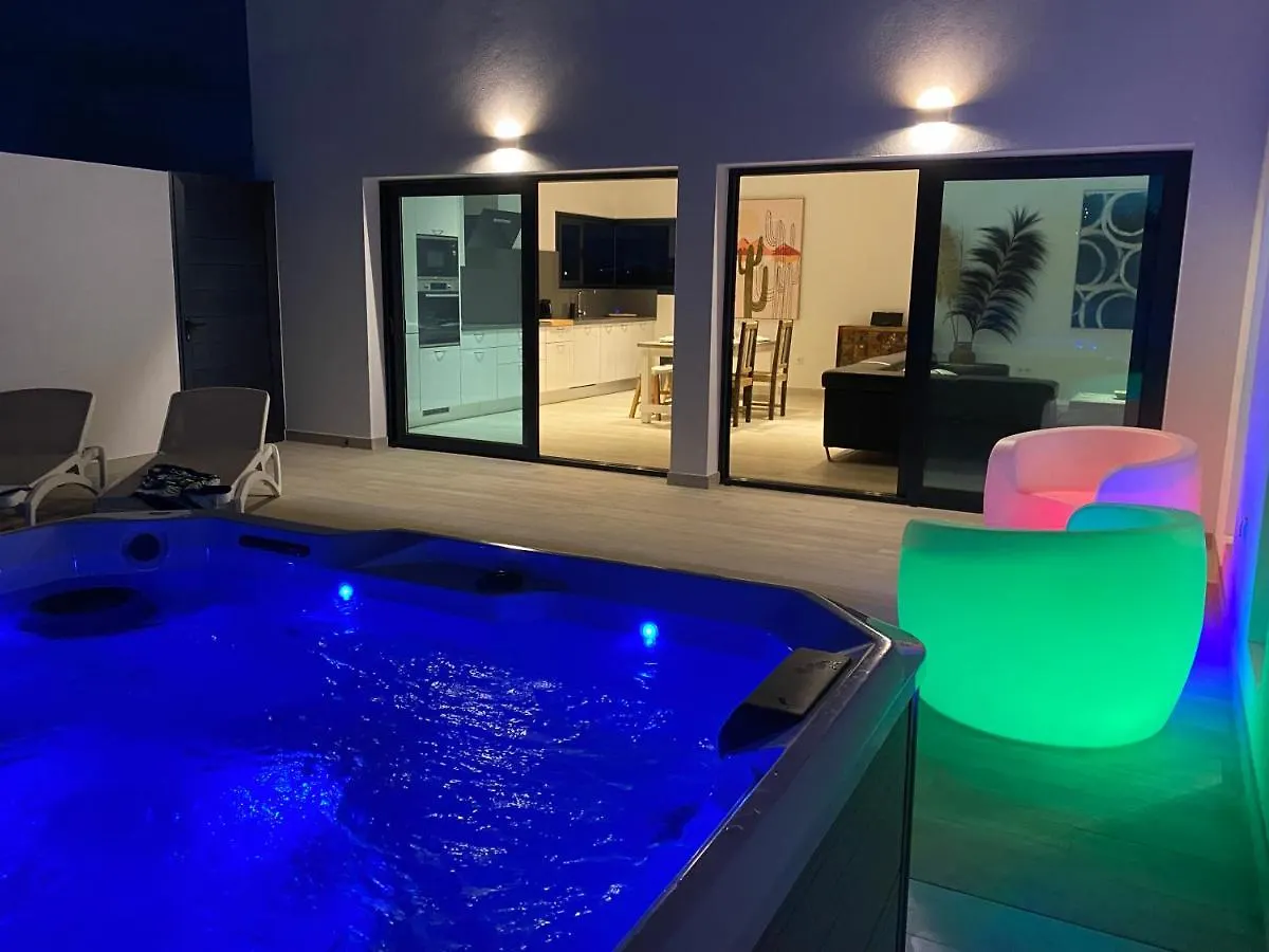 Casa Sora, Agradable Villa Con Banera Hidromasaje Lajares
