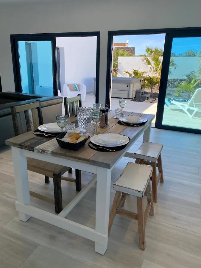 Casa Sora, Agradable Villa Con Banera Hidromasaje Lajares Spain